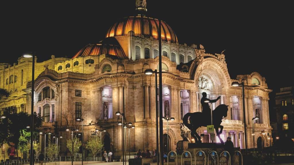 Mexico City Night Tour - Image 5